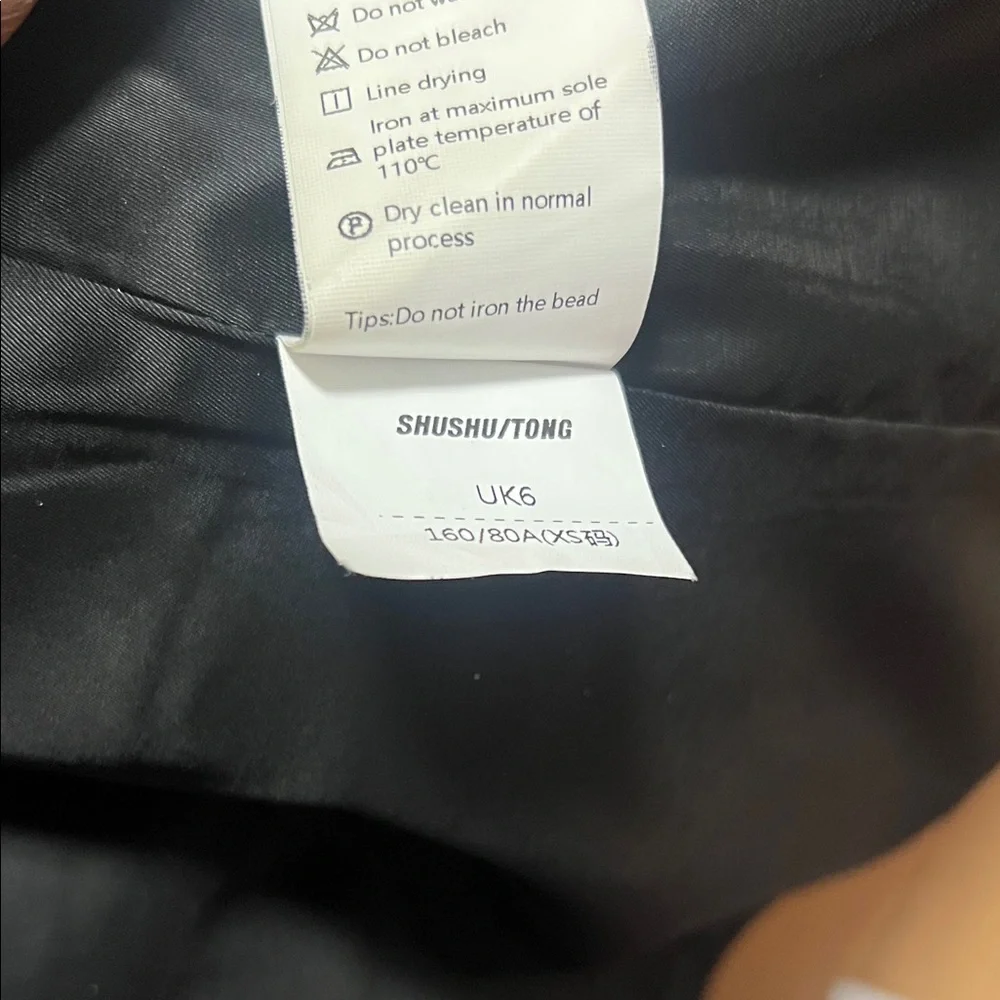 Elegant Black Blazer dress with Crystal Embellishments! - Picture 14 of 16